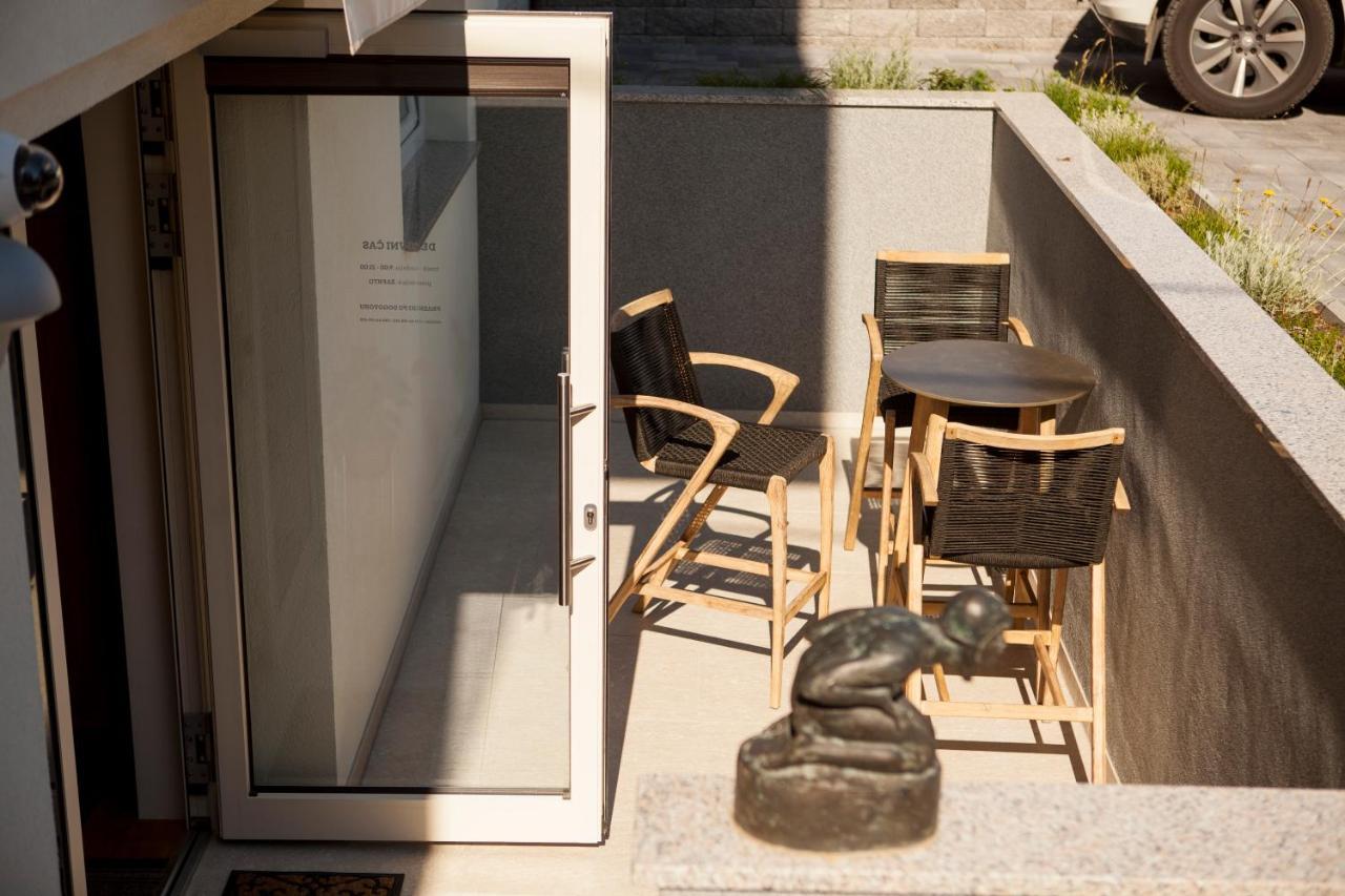 Apartment - & Free Parking, Center *